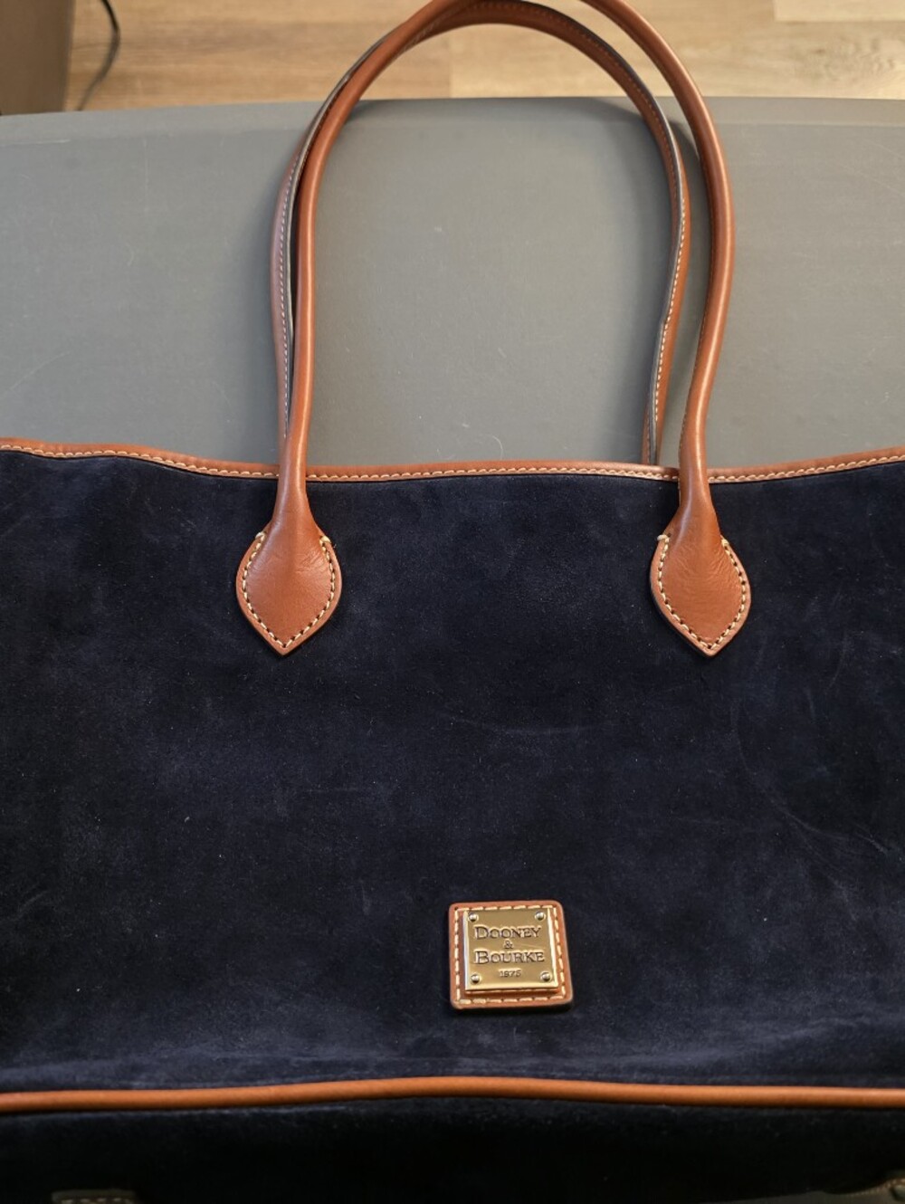 NWOT Dooney & Bourke Navy Suede Leather Tote Bag (BSUED1964 NVTN)